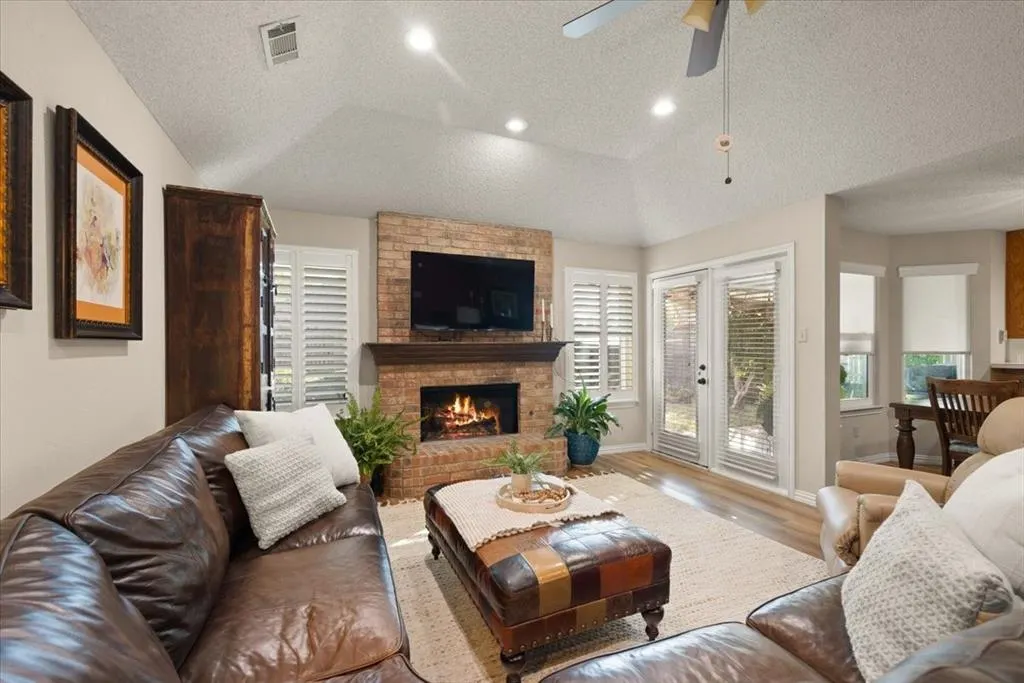 1027 Hunter Ridge Drive