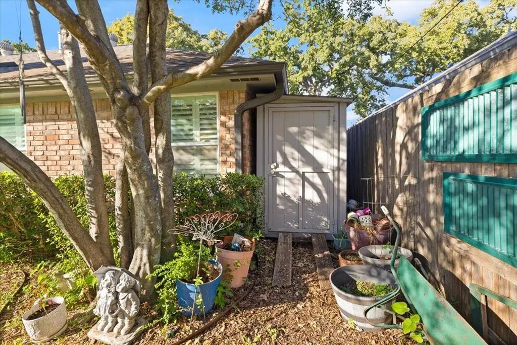 1027 Hunter Ridge Drive