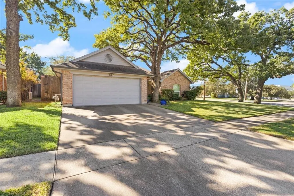 1027 Hunter Ridge Drive