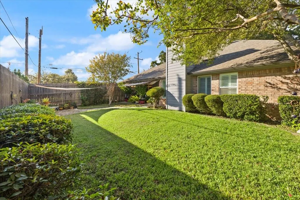 1027 Hunter Ridge Drive