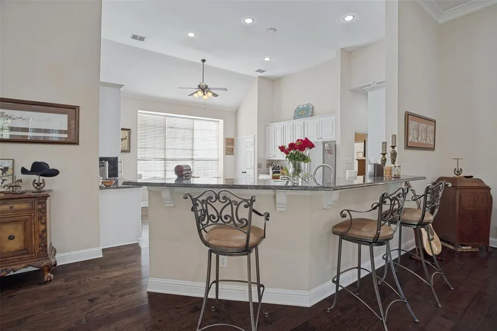 701 Crabapple Way