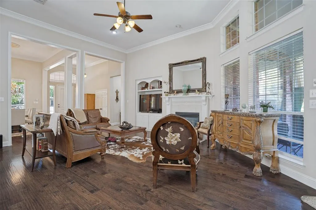 701 Crabapple Way