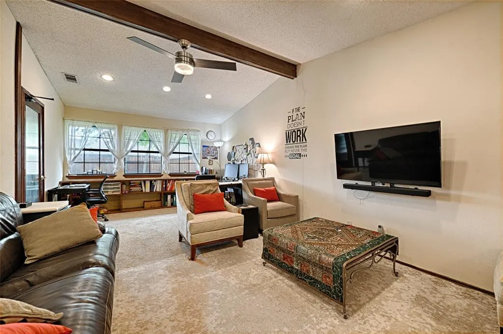 2904 Cross Bend Road