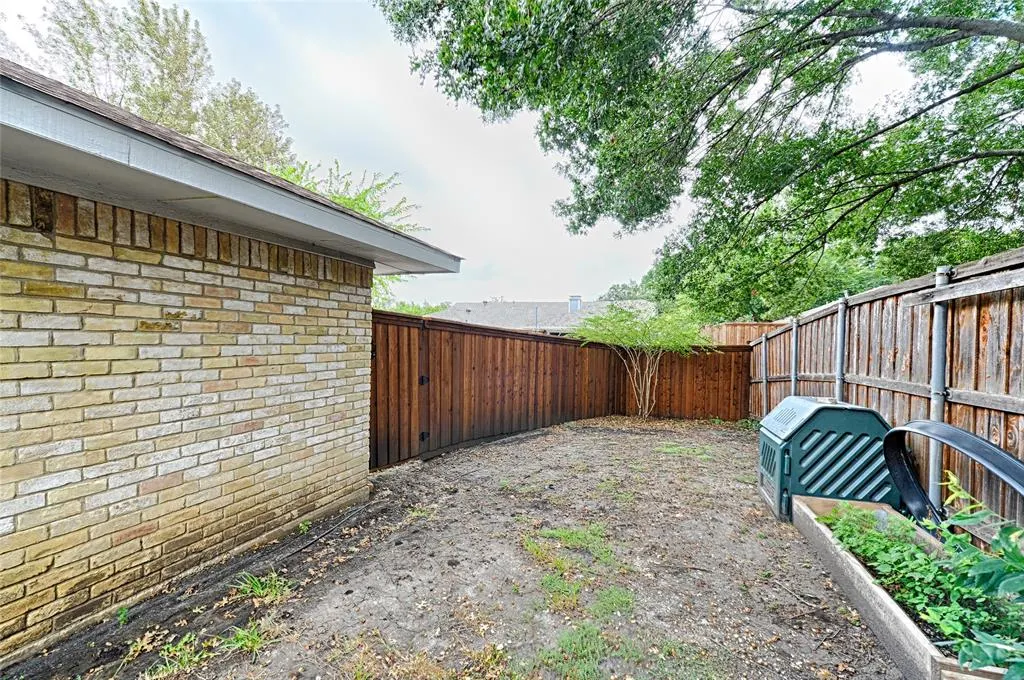 2904 Cross Bend Road