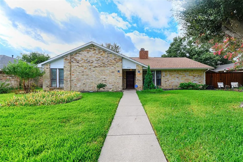 2904 Cross Bend Road