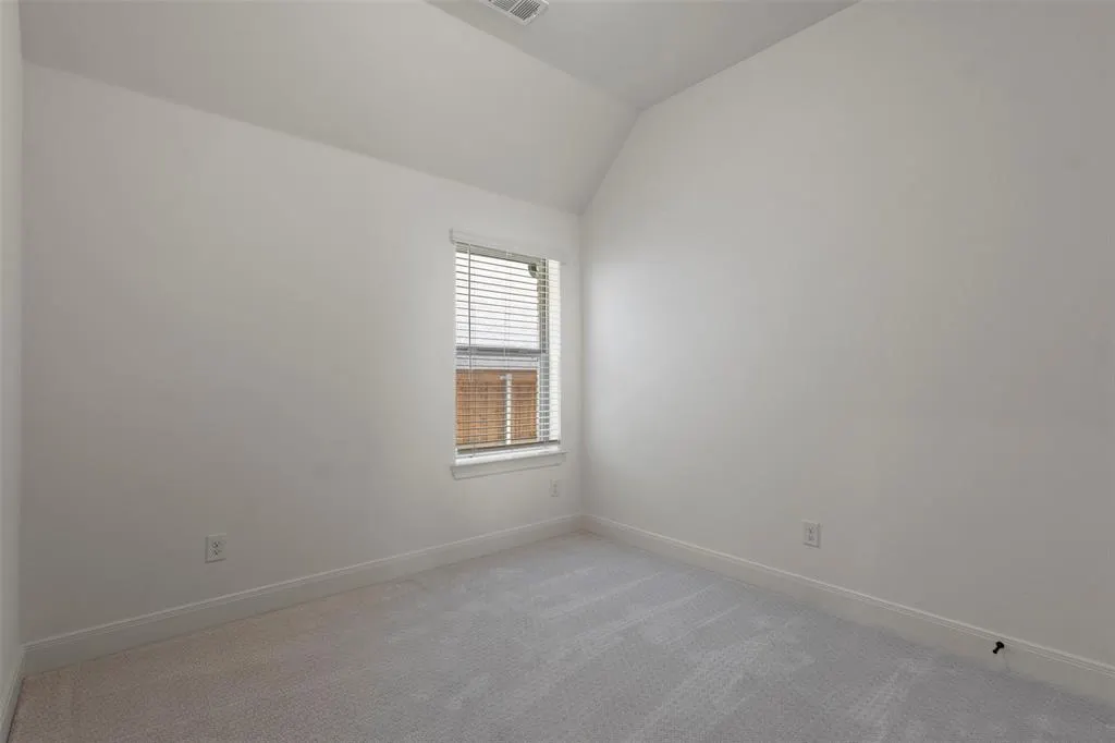 9105 Buckeye Bend