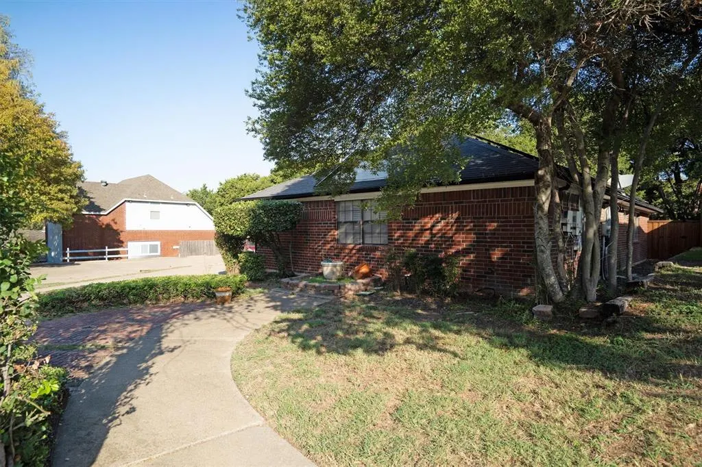 6447 Royal Cedar Drive