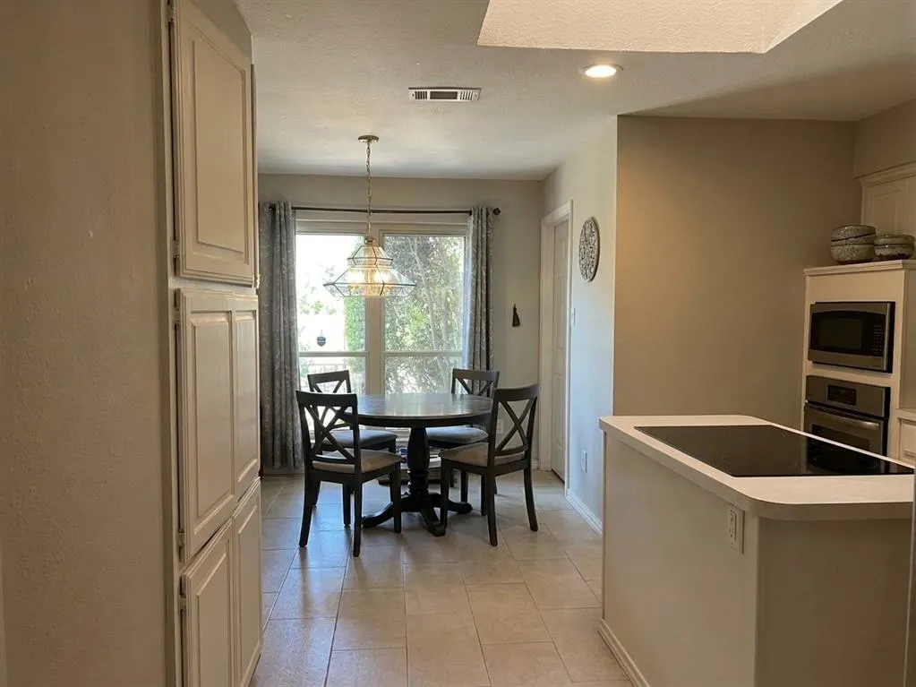 6011 Highplace Circle