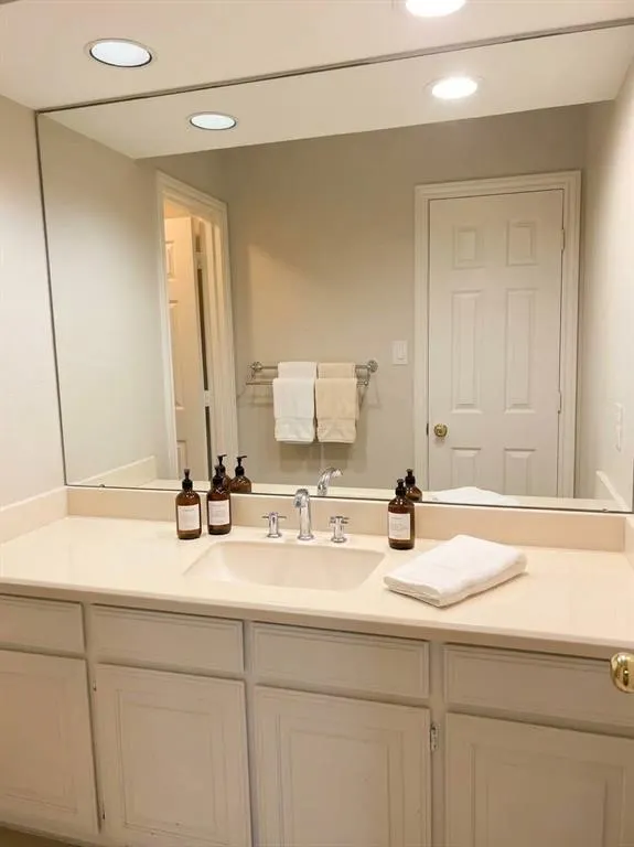 6011 Highplace Circle