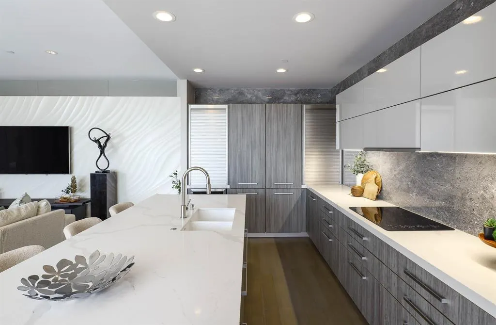 2408 Victory Park Lane #1239