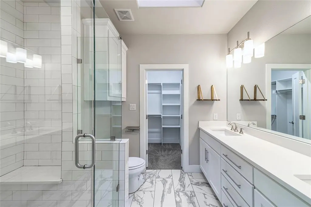 4910 Live Oak Street #4