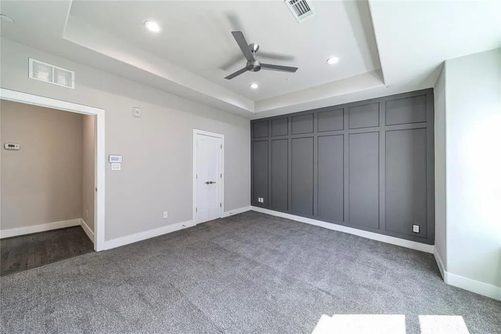 4910 Live Oak Street #4