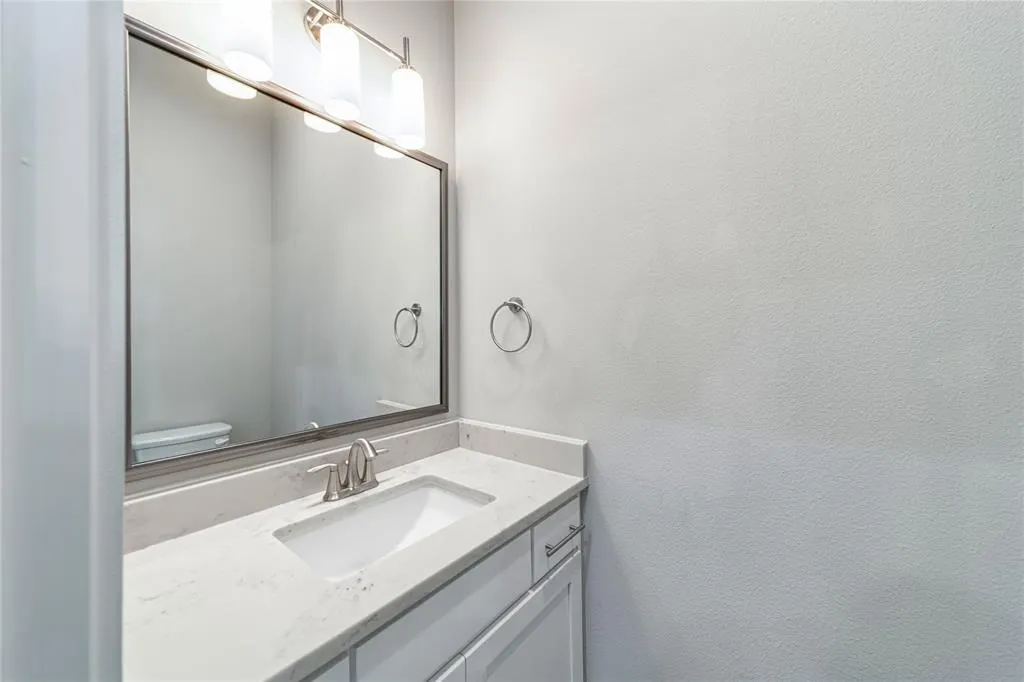 4910 Live Oak Street #4