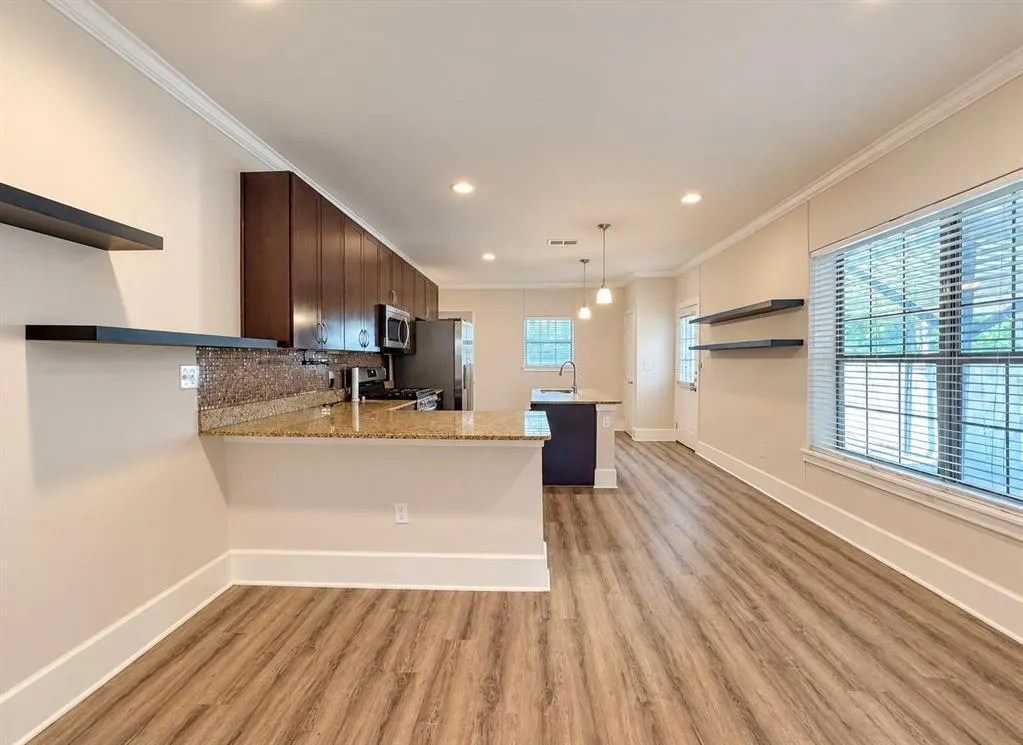 4227 Delano Place