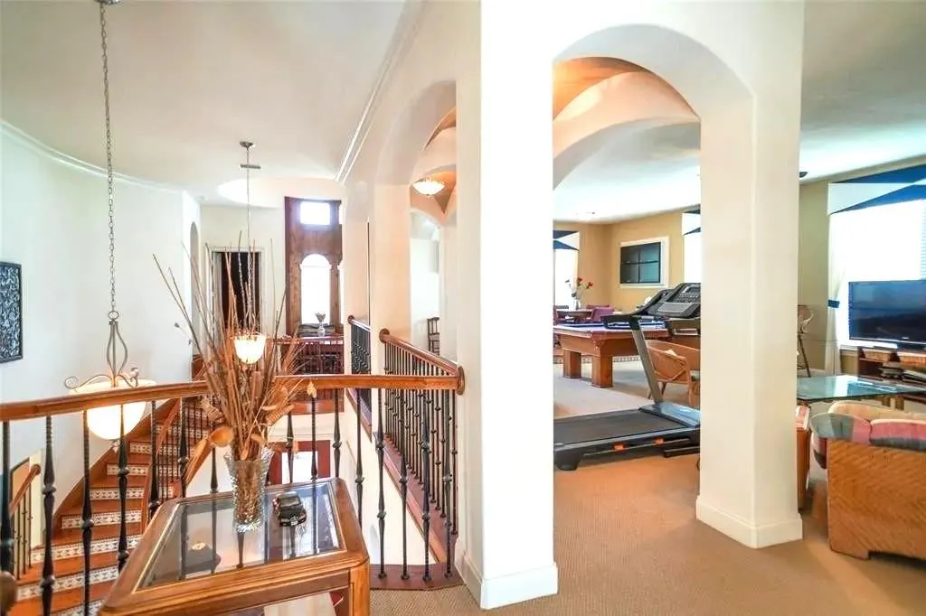 9604 Crown Ridge Drive