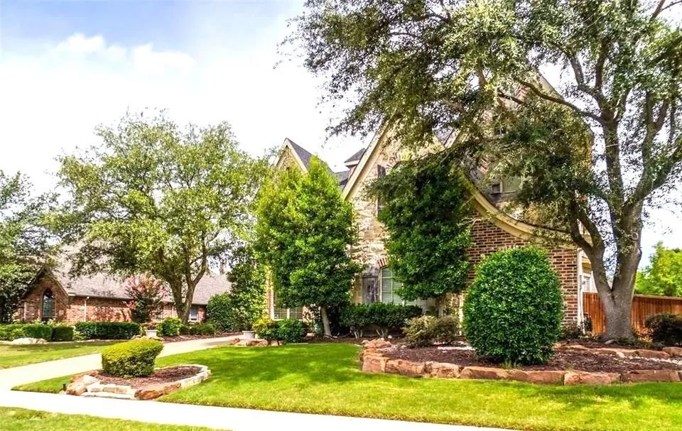 9604 Crown Ridge Drive