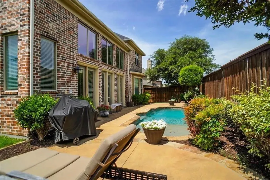 9604 Crown Ridge Drive