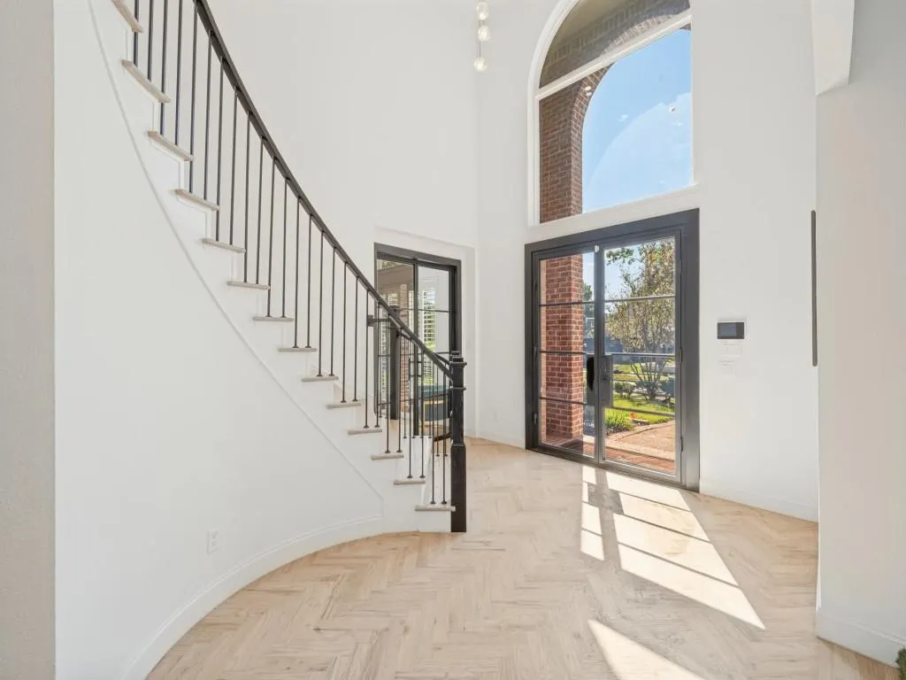 6728 Pheasant Run