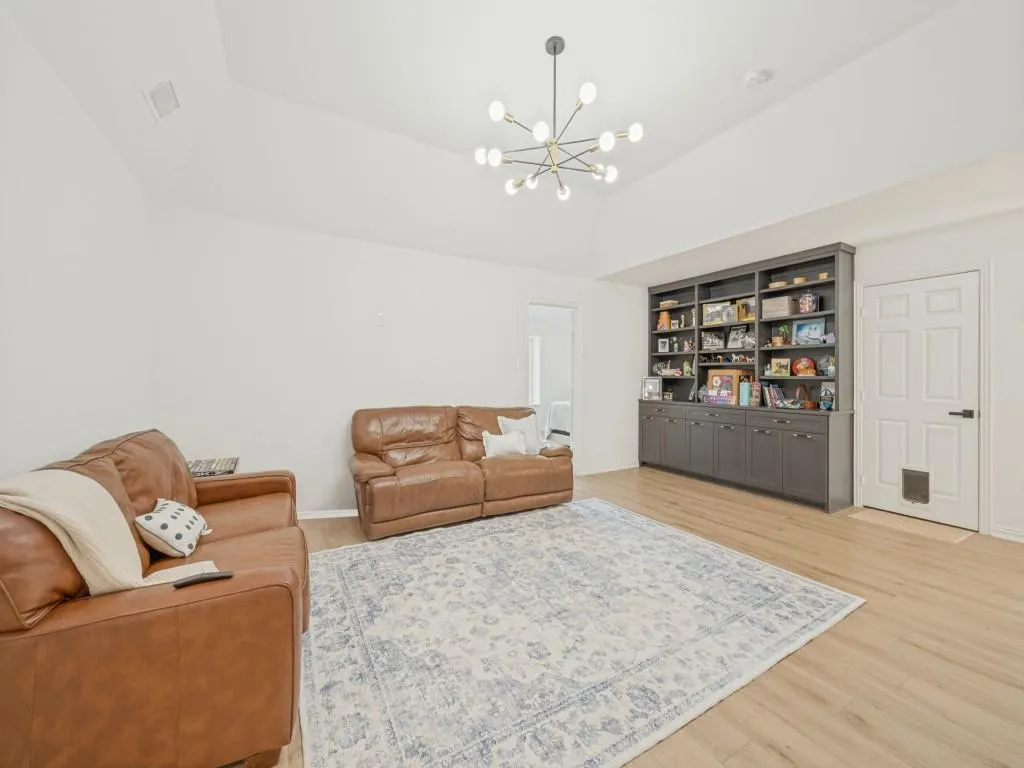 6728 Pheasant Run
