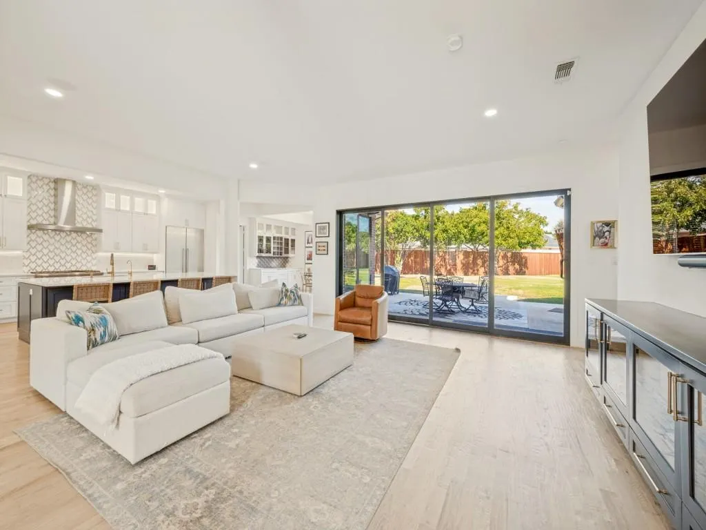 6728 Pheasant Run