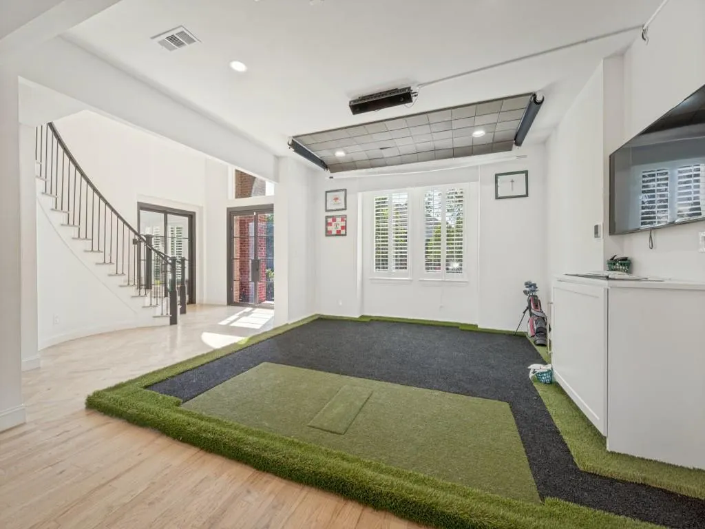 6728 Pheasant Run