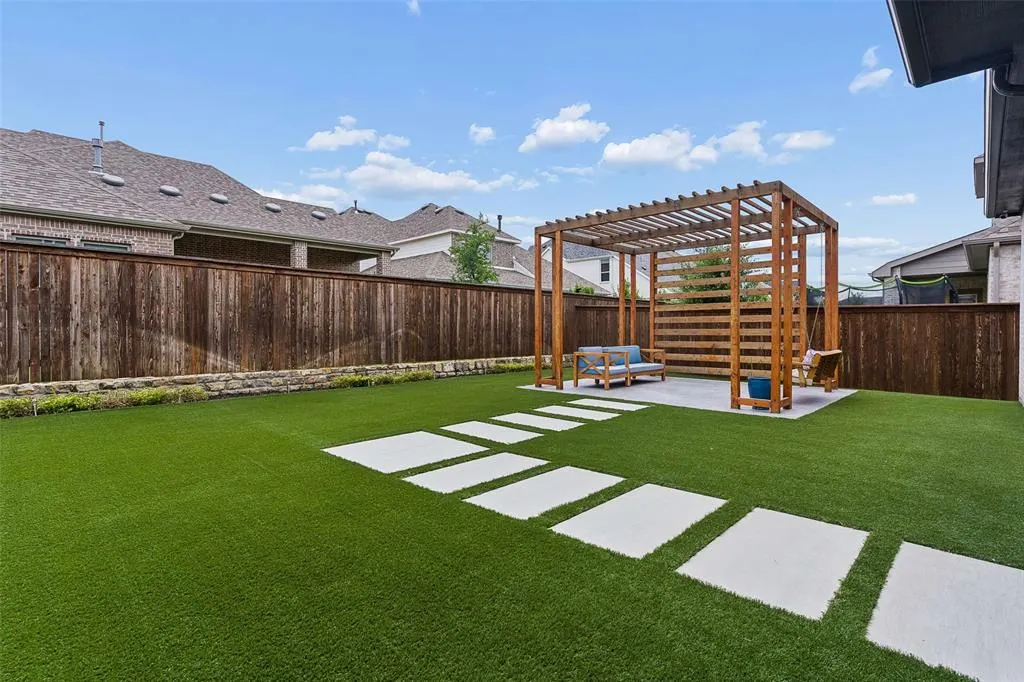 1843 Hollyhock Drive