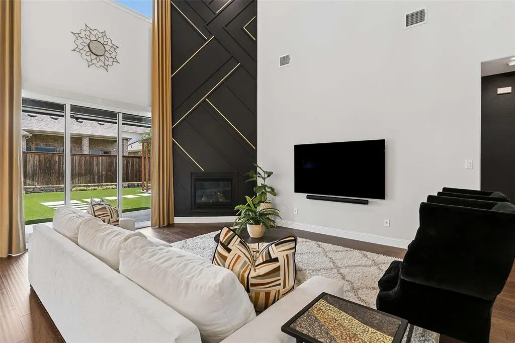 1843 Hollyhock Drive