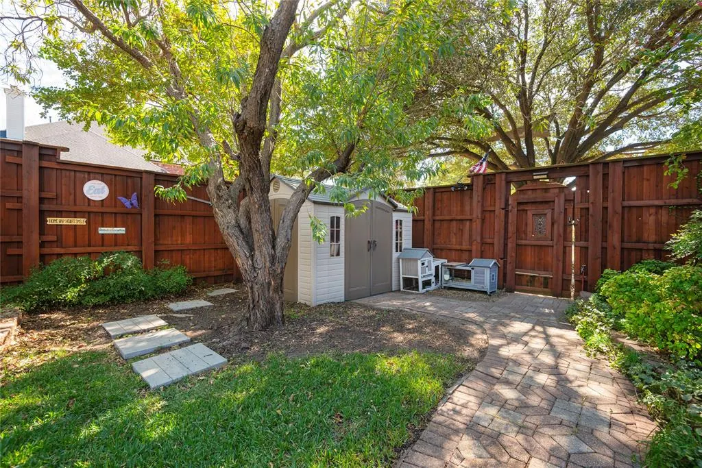 2801 Cascade Drive