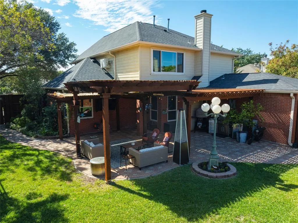 2801 Cascade Drive