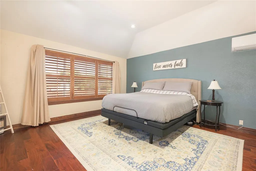 2801 Cascade Drive