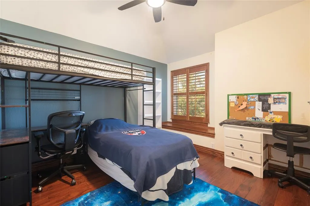 2801 Cascade Drive