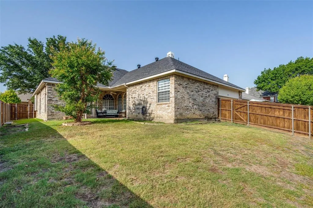 2913 Bellerive Drive