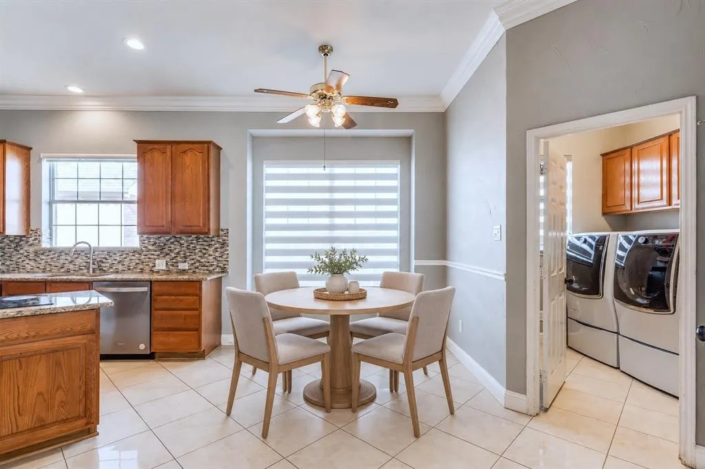 2913 Bellerive Drive