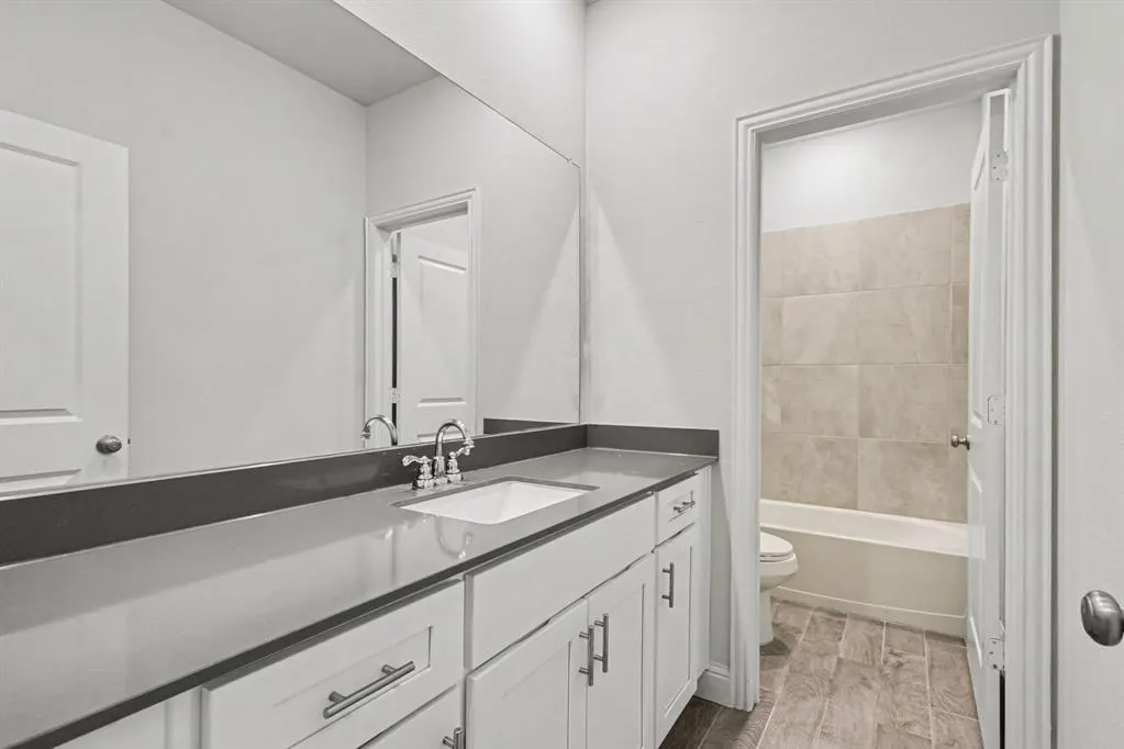 619 Rain Barrel Place