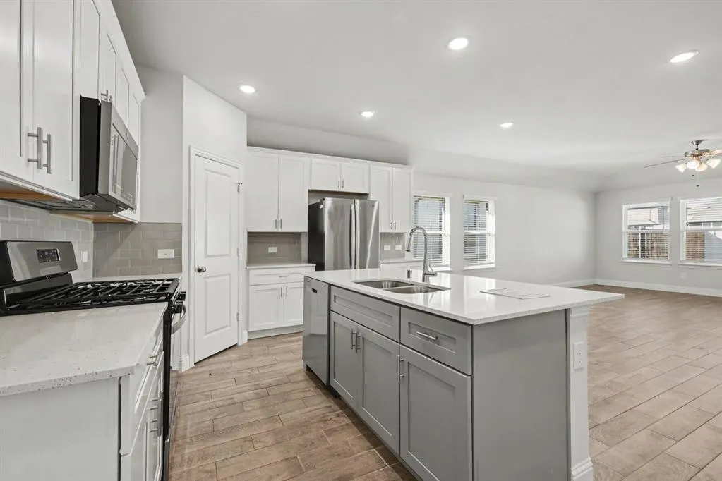 1604 Open Range Road
