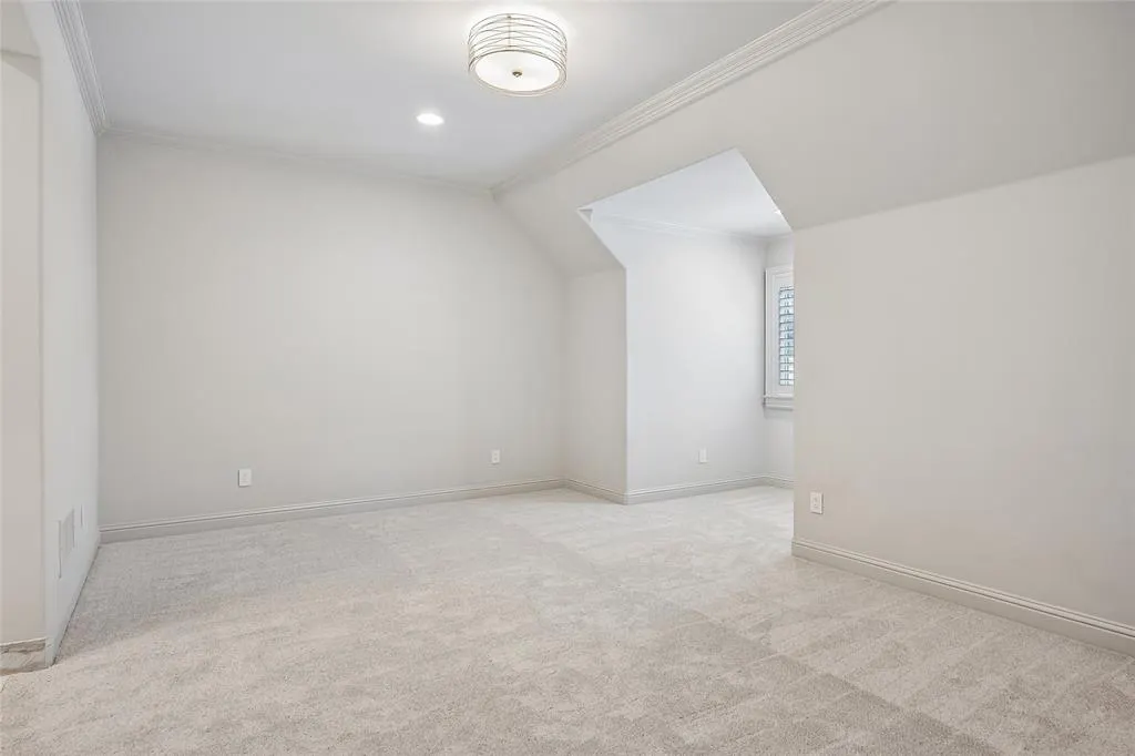 37 Kennington Court