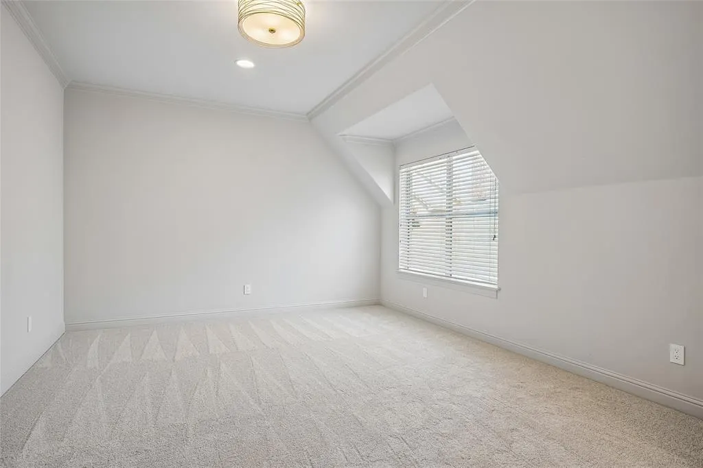 37 Kennington Court
