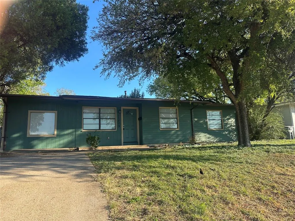 11809 Oberlin Drive