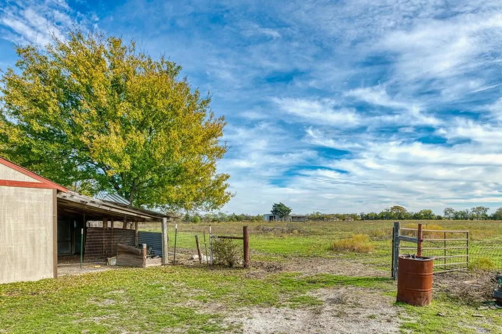 7592 Rawhide Road