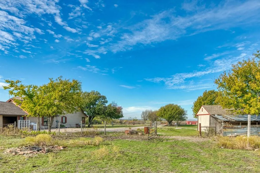 7592 Rawhide Road