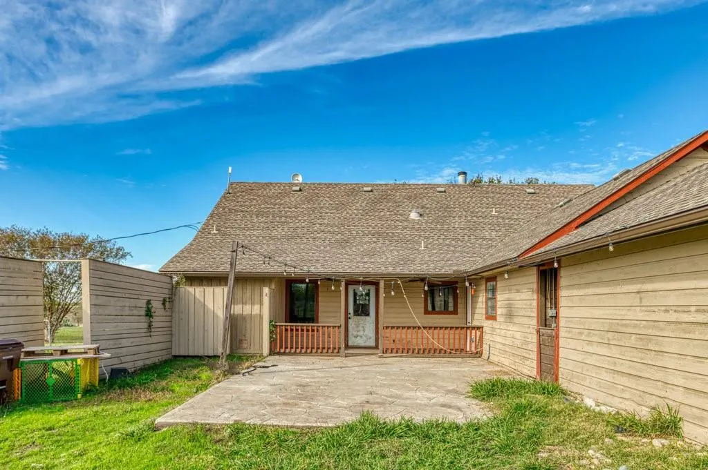 7592 Rawhide Road