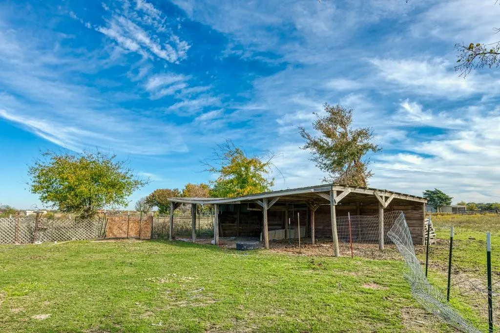 7592 Rawhide Road