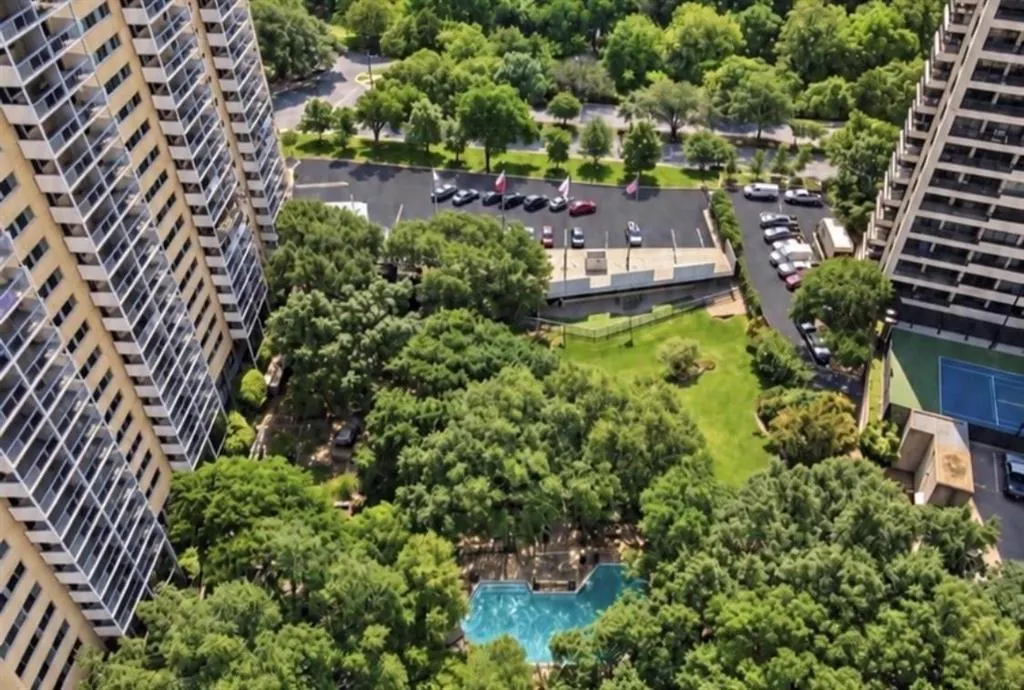 3883 Turtle Creek Boulevard #1712