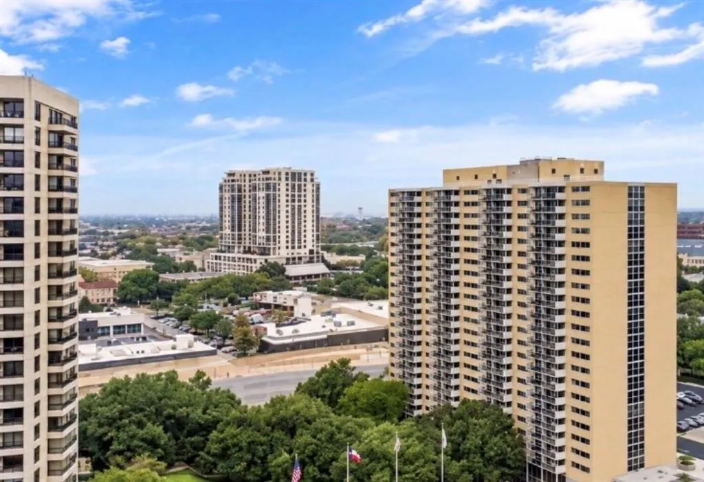 3883 Turtle Creek Boulevard #1712