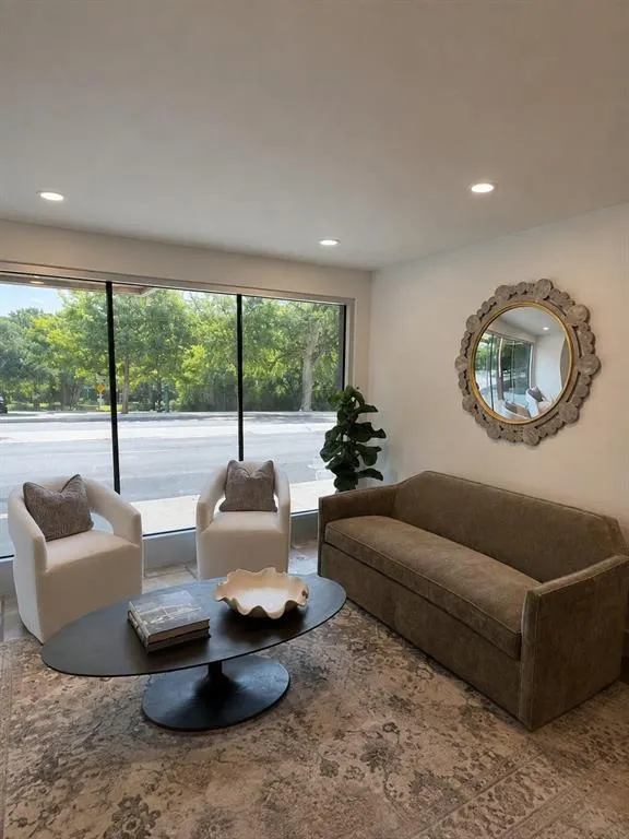 3883 Turtle Creek Boulevard #1712