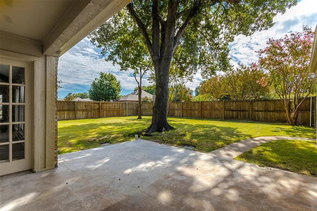 818 Pebblebrook Drive