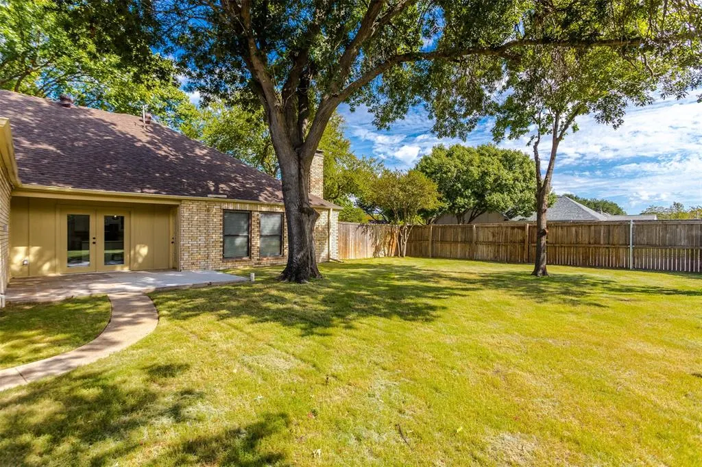 818 Pebblebrook Drive