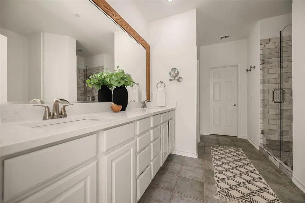 4121 Mckinney Avenue #38