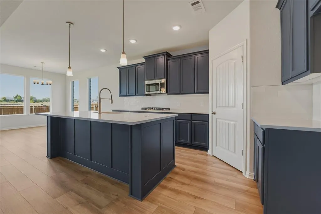 2109 Bluebird Lane