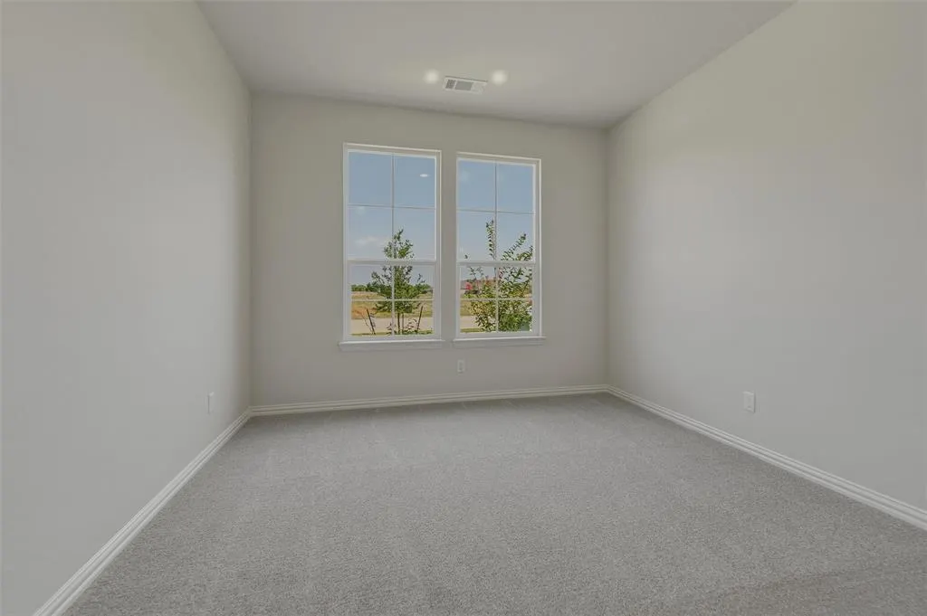 2109 Bluebird Lane